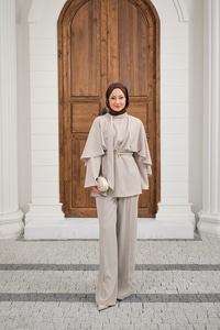 Önü Pile Detay Kemerli Takım Taş