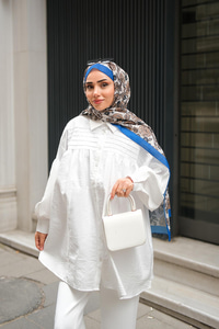 Önü Roba Detaylı Gömlek Beyaz