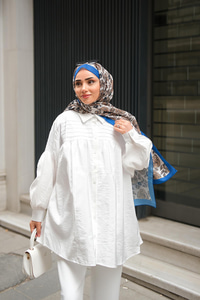 Önü Roba Detaylı Gömlek Beyaz