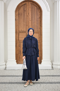 Önü Taş Detay Gizli Düğmeli Bel Bağlamalı Etekli Takım Lacivert