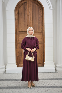 Önü Taş Detay Gizli Düğmeli Bel Bağlamalı Etekli Takım Mürdüm