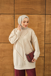 Önü V Detaylı Tunik Taş