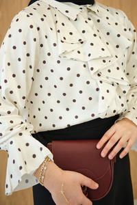 Önü Volanlı Puantiyeli Gömlek Beyaz