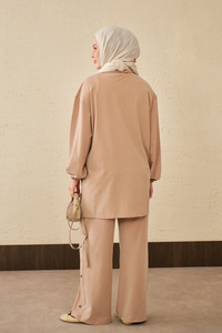 Önü Yan Çıtçıt Detay Dik Yaka Takım Vizon