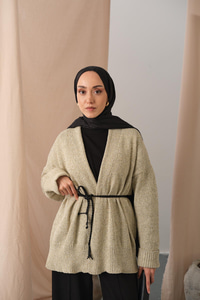 Örgü Detay Bel Bağlamalı Hırka Krem