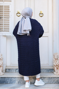 ORGU DETAYLI UZUN HIRKA LACIVERT