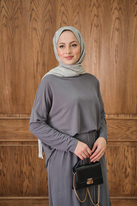 Oval Kesim Takım Gri