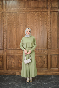 Oval Kesim Takım Yeşil