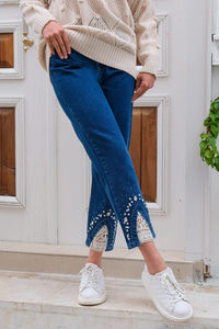 Paçası Dantel Detaylı Boru Paça Pantolon Koyu Mavi