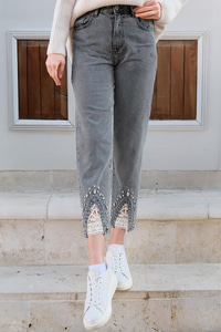 Paçası Dantel Detaylı Boru Paça Pantolon Füme