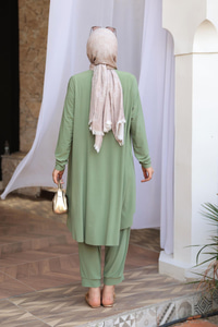 Paçası Lastik Detaylı Takım Yeşil