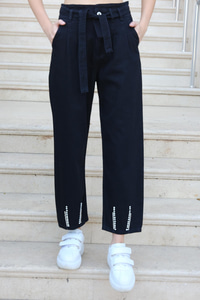 Paçası Taş Aksesuarlı Pantolon Siyah