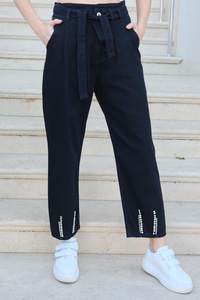 Paçası Taş Aksesuarlı Pantolon Siyah