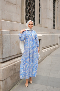 Papatya Desenli Elbise Mavi