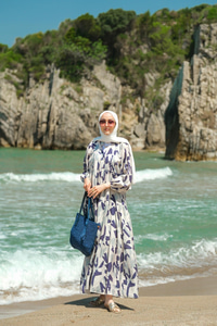 Parça Desenli Elbise Mavi