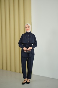 Parça Detaylı Beli Tünelli Takım Lacivert