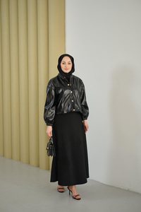 Parlak Rugan Kısa Ceket Siyah