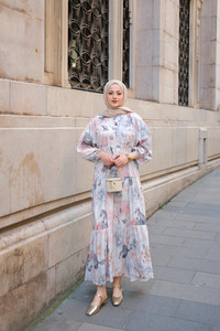 Pastel Gül Desenli Elbise Gri