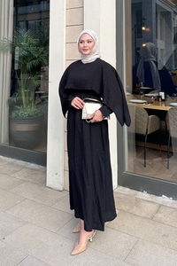 Pelerin Detay Çizgili Elbise Siyah