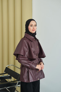 Pelerin Detay Kemerli Deri Trenç Bordo