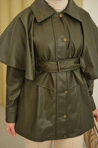 Pelerin Detay Kemerli Deri Trenç Haki Yeşil