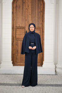 Pelerin Kol Arkası Fermuarlı Kemer Detay Takım Lacivert