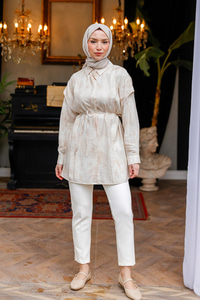 Pelerin Kol Gizli Düğmeli Gömlek Krem