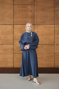 Pelerin Kol Yandan Fular Detaylı Takım Lacivert