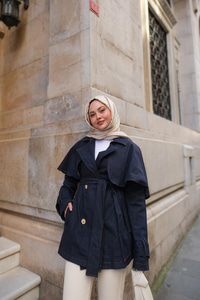 Pelerin Kollu Kısa Kot Trenç Koyu Mavi