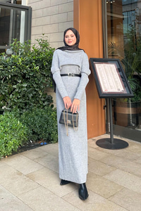 Pelerin Yaka Elbise Gri