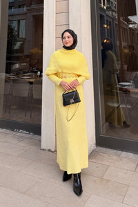 Pelerin Yaka Elbise Sarı