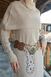 Pelerin Yaka Elbise Taş