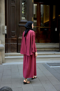 Pelerinli Elbise Bordo