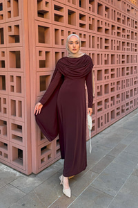 Pelerinli Julia Elbise Kahverengi