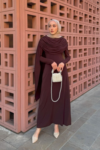 Pelerinli Julia Elbise Kahverengi