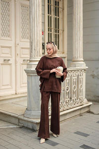 Pelerinli Modal Takım Kahverengi