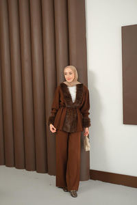 Peluş Detay Triko Takım Kahverengi