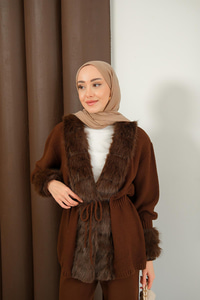 Peluş Detay Triko Takım Kahverengi