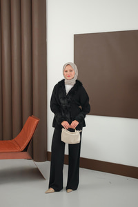 Peluş Detay Triko Takım Siyah