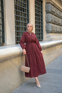 Pile Detay Bel Bağlamalı Elbise Bordo