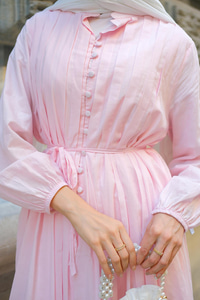 Pile Detay Bel Bağlamalı Elbise Pembe