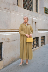 Pile Detay Bel Bağlamalı Elbise Yağ Yeşil