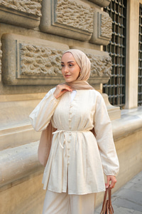 Pile Detay Düğmeli Takım Krem