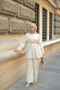 Pile Detay Düğmeli Takım Krem