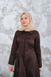 Pile Detay Elbise Kahverengi