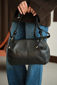 Pile Detay Omuz Çanta Siyah