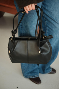 Pile Detay Omuz Çanta Siyah