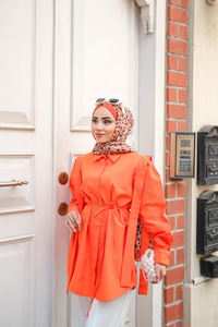 Pile Detay Önü Gizli Düğmeli Gömlek Turuncu