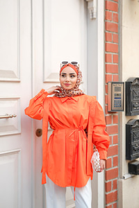 Pile Detay Önü Gizli Düğmeli Gömlek Turuncu