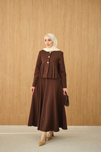 Pile Detaylı Gold Düğme Detay Etekli Takım Kahverengi